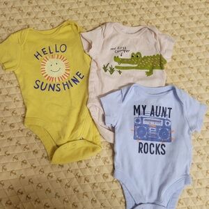 Old Navy Short Sleeve Bodysuit 0-3M